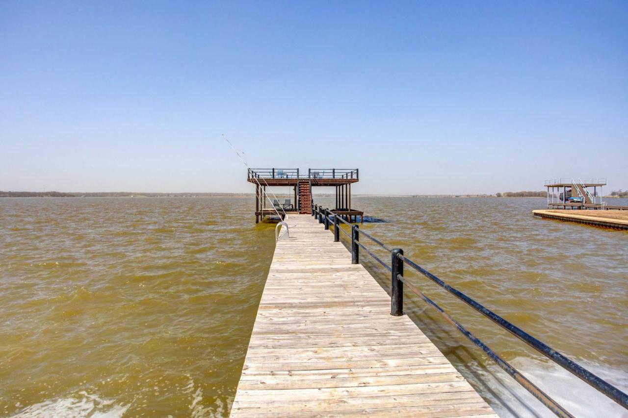 Cedar Creek Lakefront Vacation Rental With Pool Gun Barrel City Екстер'єр фото