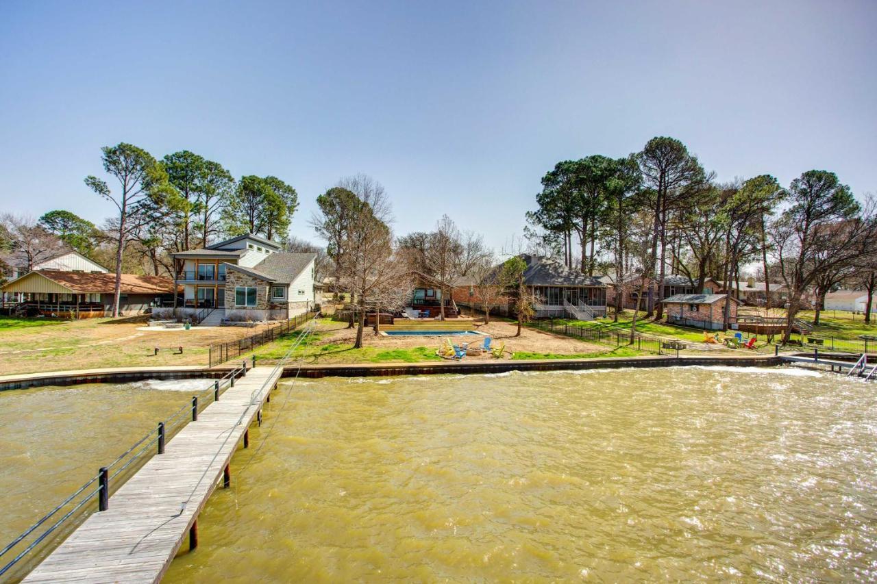 Cedar Creek Lakefront Vacation Rental With Pool Gun Barrel City Екстер'єр фото