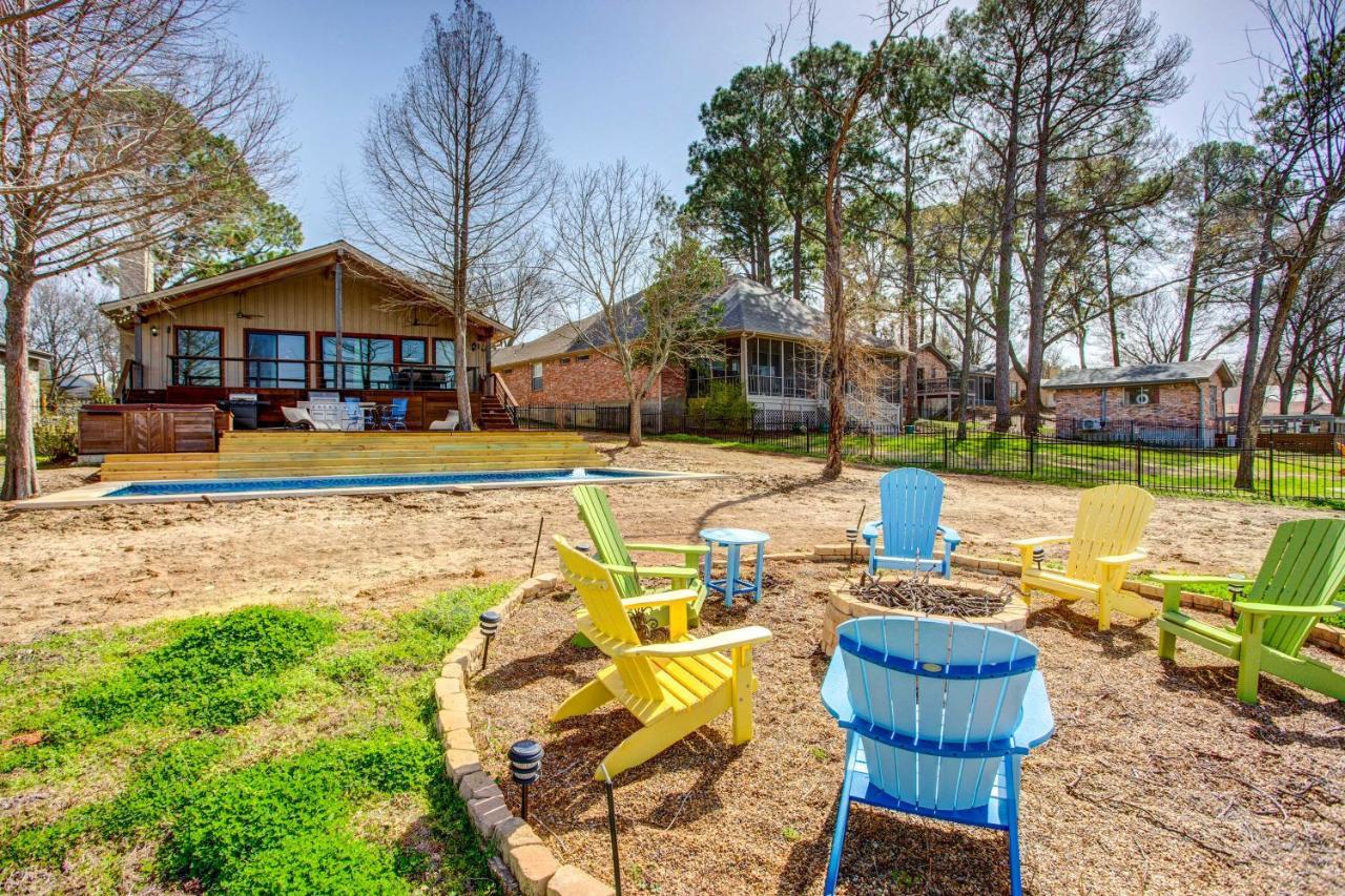 Cedar Creek Lakefront Vacation Rental With Pool Gun Barrel City Екстер'єр фото