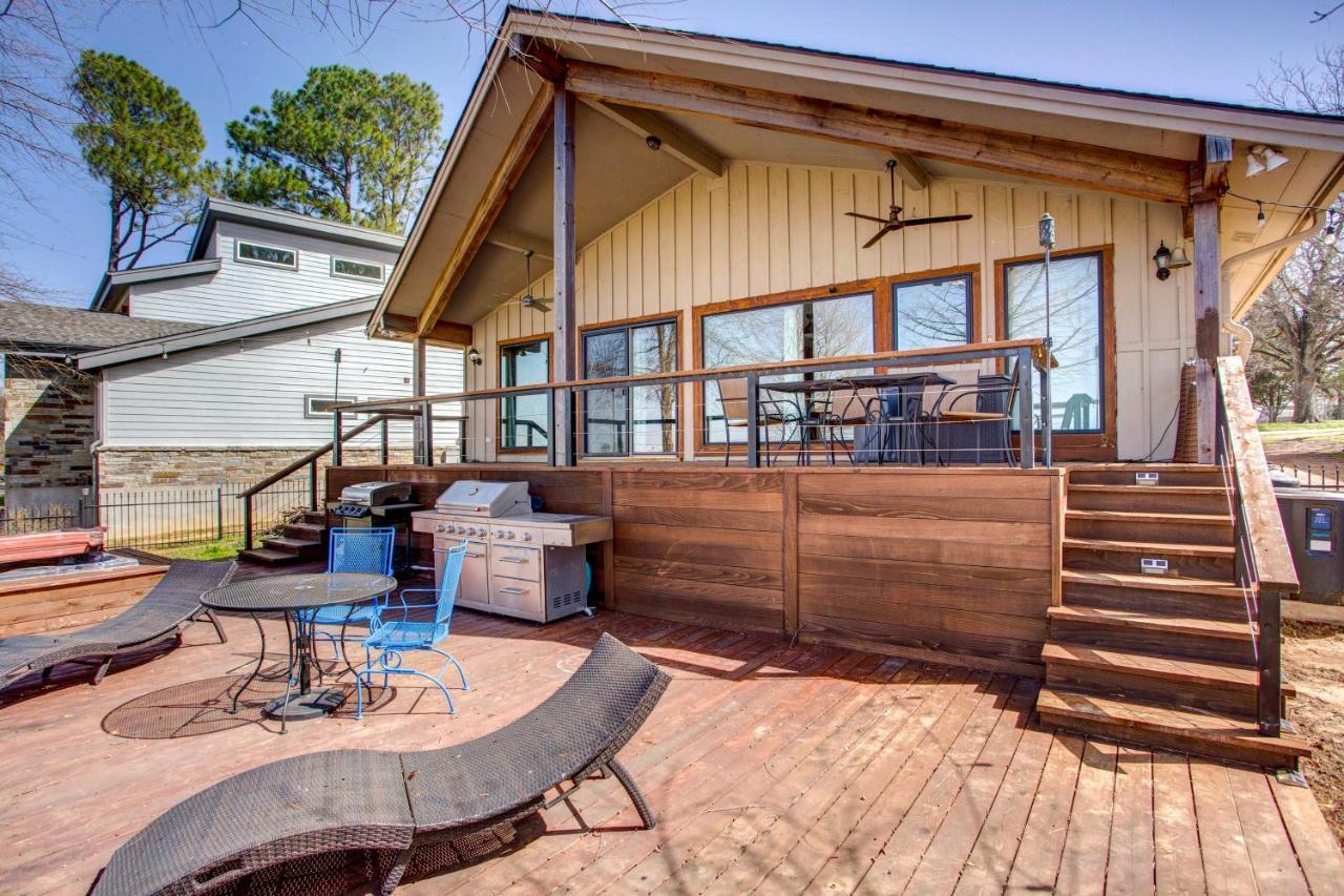 Cedar Creek Lakefront Vacation Rental With Pool Gun Barrel City Екстер'єр фото